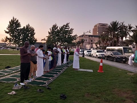 هيئة الأمر بالمعروف بجدة تفعّل المصلى المتنقل بالكورنيش والحدائق العامة