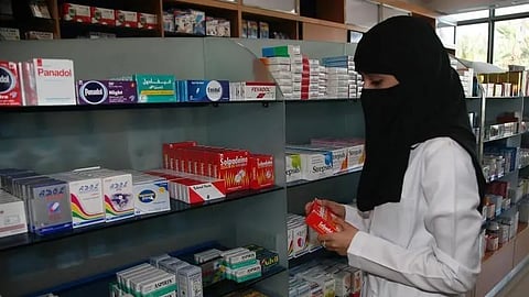 سعودة الصيدلة تنطلق غداً .. هنا تفاصيل الدليل الإجرائي للمهنة 