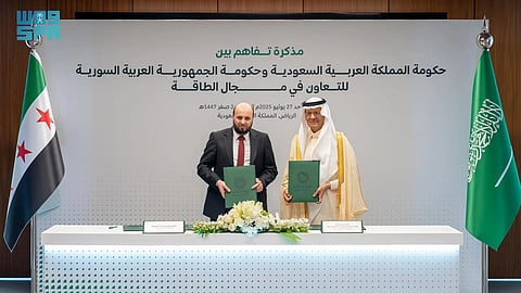 وزير الطاقة يجتمع مع وزير الطاقة السوري ويوقّعان مذكرة تفاهم