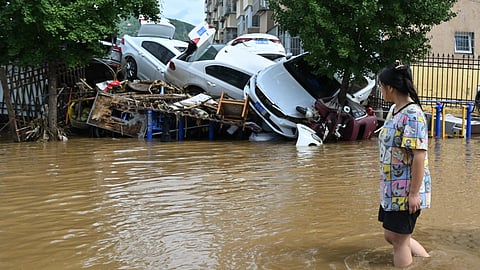 44 قتيلًا و9 مفقودين جراء أمطار غزيرة تضرب بكين ومحيطها