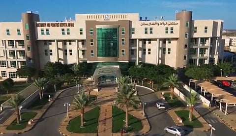 بعملية تُجرى لأول مرة بحائل.. فريق طبي يُنقذ طفلة باستخدام الغسيل الكلوي المستمر