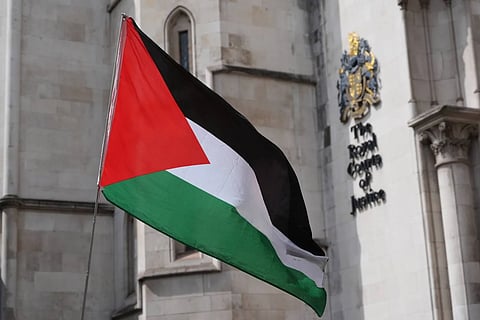 الحكومة الفلسطينية تناشد بفتح معابر غزة وتحيي جهود الإغاثة الجوية الدولية