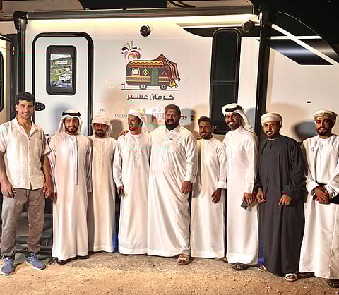 "كرفان عسير" يختتم رحلته بتجربة خليجية توثّق جمال الجنوب وكرم مجتمعه