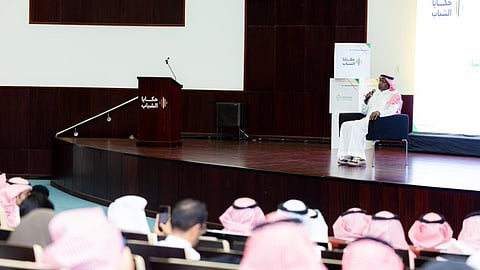 برعاية أمير عسير.. برنامج حكايا الشباب يجمع نخبة الرياضيين والأكاديميين لتعزيز وعي الشباب وبناء مستقبل رياضي مستدام