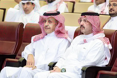 بمشاركة نخبة الرياضيين وحضور أمير عسير ومساعد وزير الرياضة: "حكايا الشباب" يختتم فعالياته في أبها