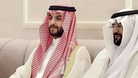 "القحطاني" يحتفل بعقد قران كريمته