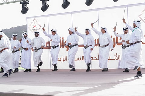 تنظمه بلدية بلحمر في نسخته الرابعة .. مهرجان السمن والسمين يجذب زوار عسير