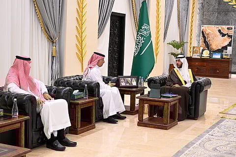 محافظ الطائف يطلع على تقرير "تراحم" ويشيد بدورها في دعم السجناء وأسرهم