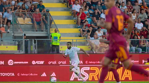 خلال معسكره الخارجي في إسبانيا.. "نيوم" يفرض التعادل على روما الإيطالي