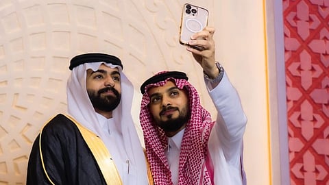 "العلواني" يحتفل بزفاف نجله عبدالعزيز في صامطة