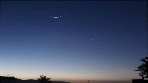 "فلكية جدة": مثلث سماوي يتكوّن فجر الأربعاء