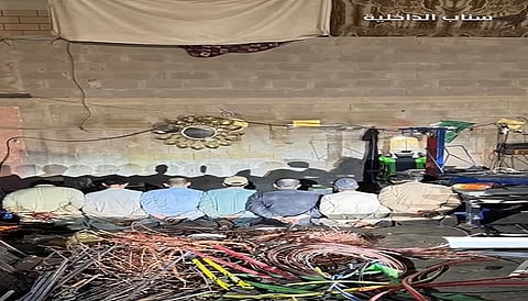 ‫الأمن العام: الجهات الأمنية بمنطقة الرياض تقبض على وافدين سرقوا كيابل من مدارس