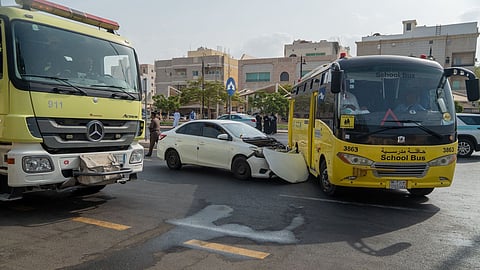 نفذه تعليم جدة بمشاركة 6 جهات حكومية.. نجاح تمرين محاكاة حادث حافلة مدرسية وإخلاء 30 طالبًا في 12 دقيقة