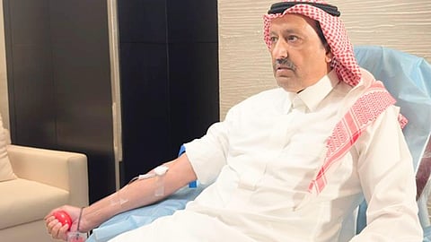 أمير الباحة يشارك في الحملة الوطنية للتبرع بالدم التي أطلقها ولي العهد