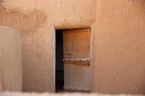 قصر ومنزل وألواح خشبية.. بداية التعليم بالحدود الشمالية قبل 86 عامًا