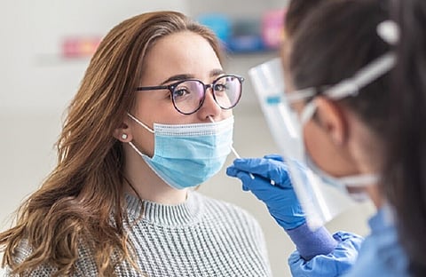 "الأكثر خطورة ويعبر الحدود بسرعة".. مسؤولة صحية روسية تحذر من متحور جديد لكورونا