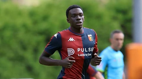 الهلال يراقب موهبة إكوادورية شابة من جنوى لتعزيز الوسط قبل غلق القيد