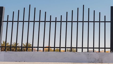 أمانة حفر الباطن تواصل حملتها التوعوية تحت شعار "سورك يفرق"