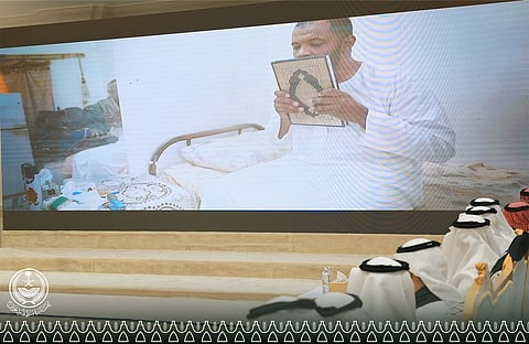 أمير نجران يكرّم 61 حافظًا وحافظة للقرآن بينهم وافد سوداني متوفى
