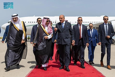 وزير الخارجية يصل إلى تونس في زيارة رسمية