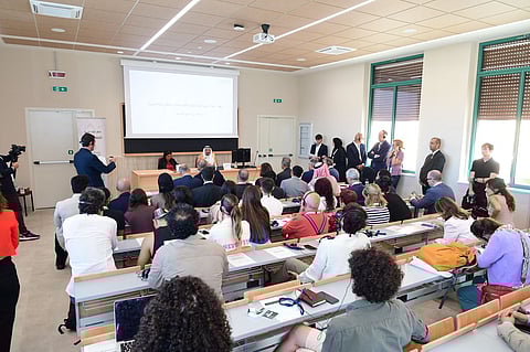 (شهر اللغة العربية) في جمهورية إيطاليا بتنظيم مجمع الملك سلمان العالمي للغة العربية