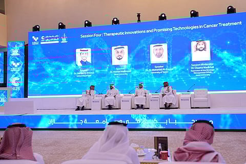 تفاصيل اليوم الثاني من ملتقى جامعة جازان لأبحاث السرطان 2025.. 12 محاضرة و3 جلسات علمية