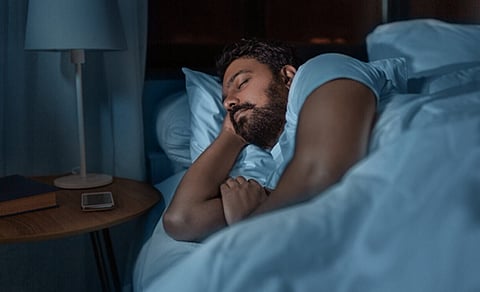 قلة النوم تُهدّد قلبك.. دراسة: أقل من 6 ساعات نوم تضاعف خطر ارتفاع ضغط الدم أربع مرات