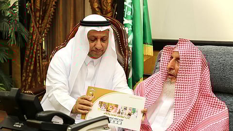 النجعي لـ"سبق": المفتي لم يتغيب عن عمله طوال 40 عامًا وكان قدوة في الانضباط