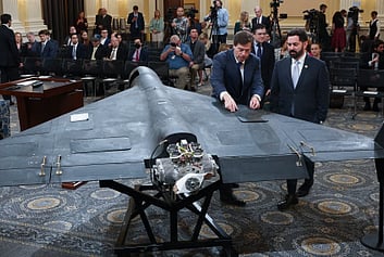 "دقة عالية وتكلفة منخفضة".. أميركا وحلفاؤها تطور من "مسيرة الشاهد" الإيرانية