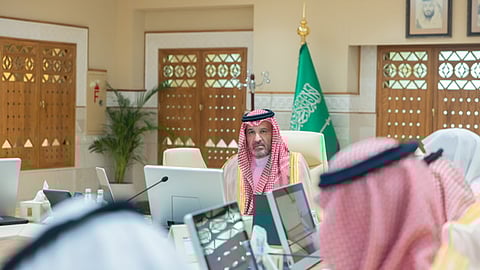 الأمير فيصل بن سلمان يرأس اجتماع اللجنة الإشرافية العليا لمشروع تاريخ الحج والحرمين الشريفين