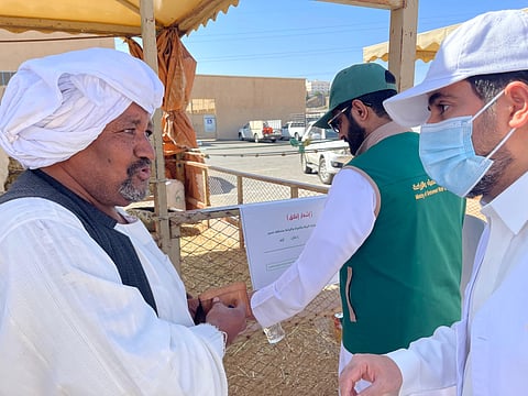 زراعة عسير تُغلق 53 حظيرة مخالفة وتُزيل 11 في سوق المواشي بأبها.. و"سبق" ترصد ميدانيًا
