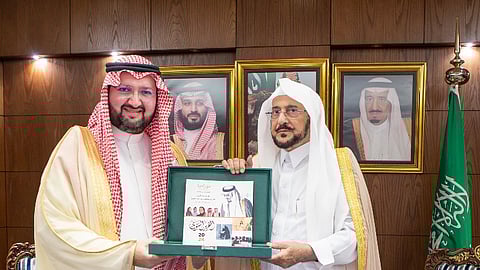 "أوقاف طلال" و"الشؤون الإسلامية" تبحثان سبل التعاون لتمكين رعاية الأمومة والطفولة