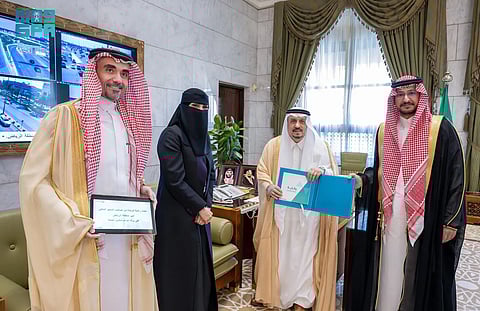أمير منطقة الرياض يدشّن الحملة الوطنية للتطعيم ضدّ الإنفلونزا الموسمية