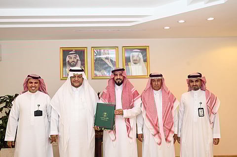بيئة مكة توقع عقد تأجير موقع المخيمات الموسمية بمتنزه سيسد الوطني لتعزيز السياحة البيئية