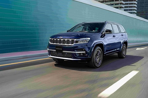علامة جيب®️ تطلق سيارة كوماندر الأكثر تطوراً وأناقة بين سيارات SUV بثلاثة صفوف من المقاعد