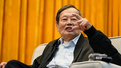 رحيل أسطورة الفيزياء.. وفاة العالم الصيني تشن نينغ يانغ عن 103 أعوام