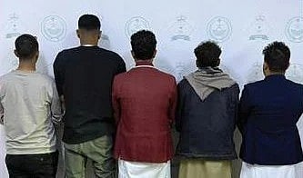 "الجوازات" تضبط محاولتي تهريب عبر منفذ الوديعة لمقيمَين يمنيين نقلا 3 مخالفين داخل مركبتهما