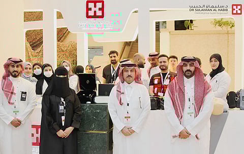 مستشفى الدكتور سليمان الحبيب بالريان يشارك في فعالية "يوم المسعف الميداني" بوزارة الدفاع