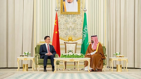 قصر اليمامة.. ولي العهد يستقبل نائب رئيس جمهورية الصين الشعبية 