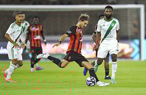 في الوقت القاتل.. "الرياض" يخطف تعادلًا بطعم الفوز أمام الأهلي