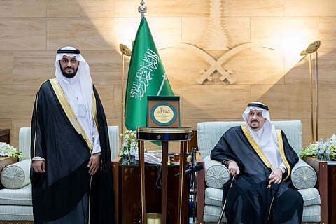 أمير الرياض يكرم جمعية "أعمال للتنمية المجتمعية"