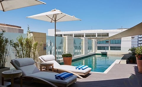 بالصور.. فندق "ذا ميرشانت هاوس" يحتفل بخمس سنوات من الأناقة والفن في قلب المنامة