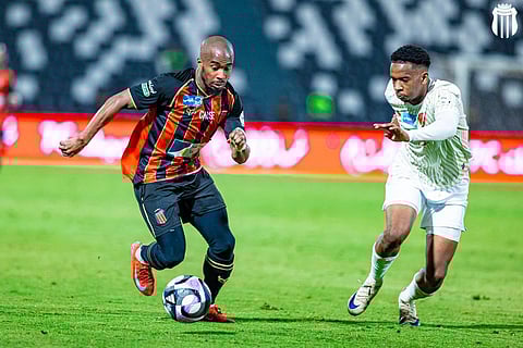 في الأنفاس الأخيرة.. ضمك يفرض التعادل على الرياض في دوري روشن