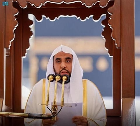  إمام وخطيب المسجد الحرام عبدالله بن عواد الجهني