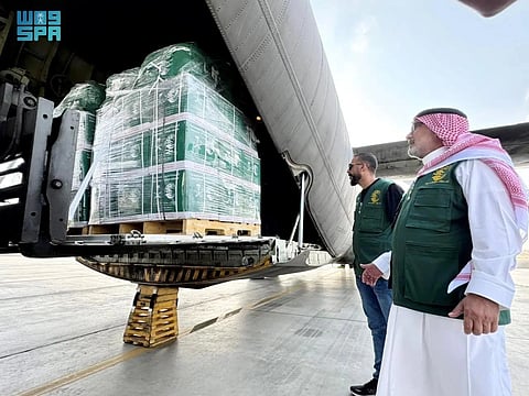 وصول الطائرة الإغاثية السعودية الـ72 لإغاثة الشعب الفلسطيني في قطاع غزة