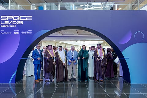 مؤتمر “Space Lead ’25” بجامعة الفيصل يستكشف العلاقة بين الفضاء وصحة الإنسان