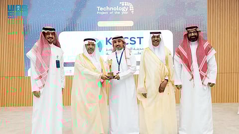 "كاكست" تحصد جائزة أفضل مشروع تقني عالميًا عن شبكات الجيل الخامس