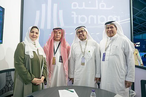 مناف للأغذية الصناعية توقّع خمس اتفاقيات استراتيجية وتستعرض منظومتها الإنتاجية في مؤتمر ومعرض الحج 1447هـ