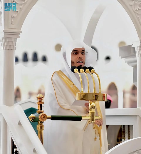 إمام وخطيب المسجد الحرام ياسر الدوسري