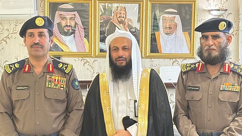 مدير عام فرع هيئة الأمر بالمعروف بعسير يزور الدفاع المدني بالمنطقة